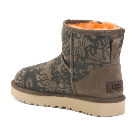 graffiti ugg boots